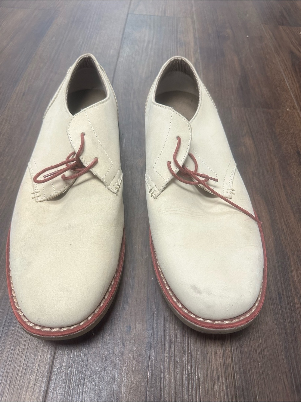 Original Penguin Cream Leather Derby with red Accents